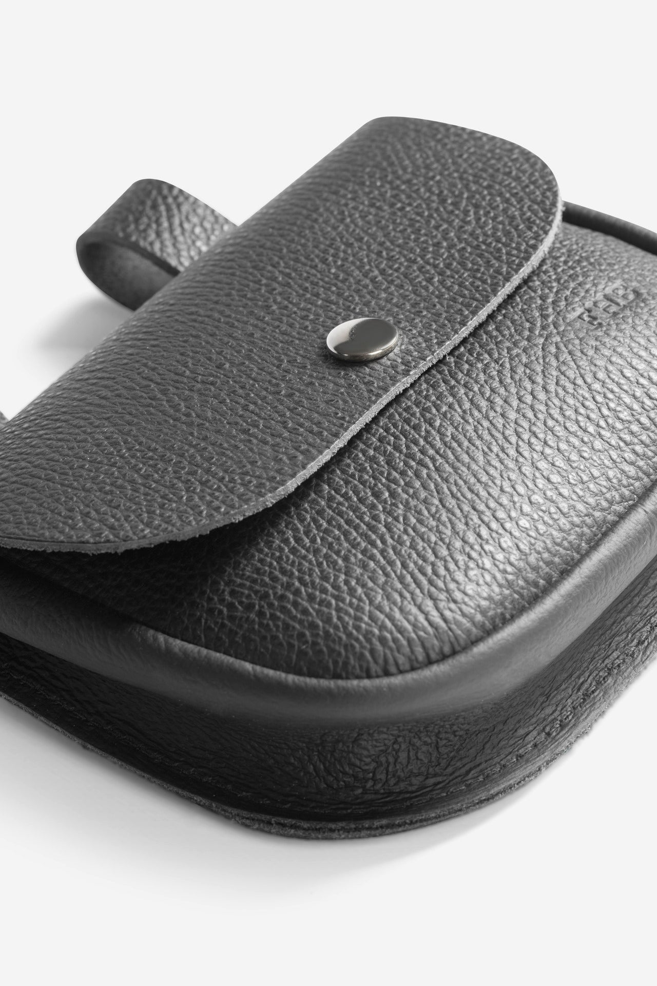 FHB Nageltasche einfach, mit Klappe - HARTWIG